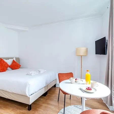 Avenue Philippe Auguste Parigi